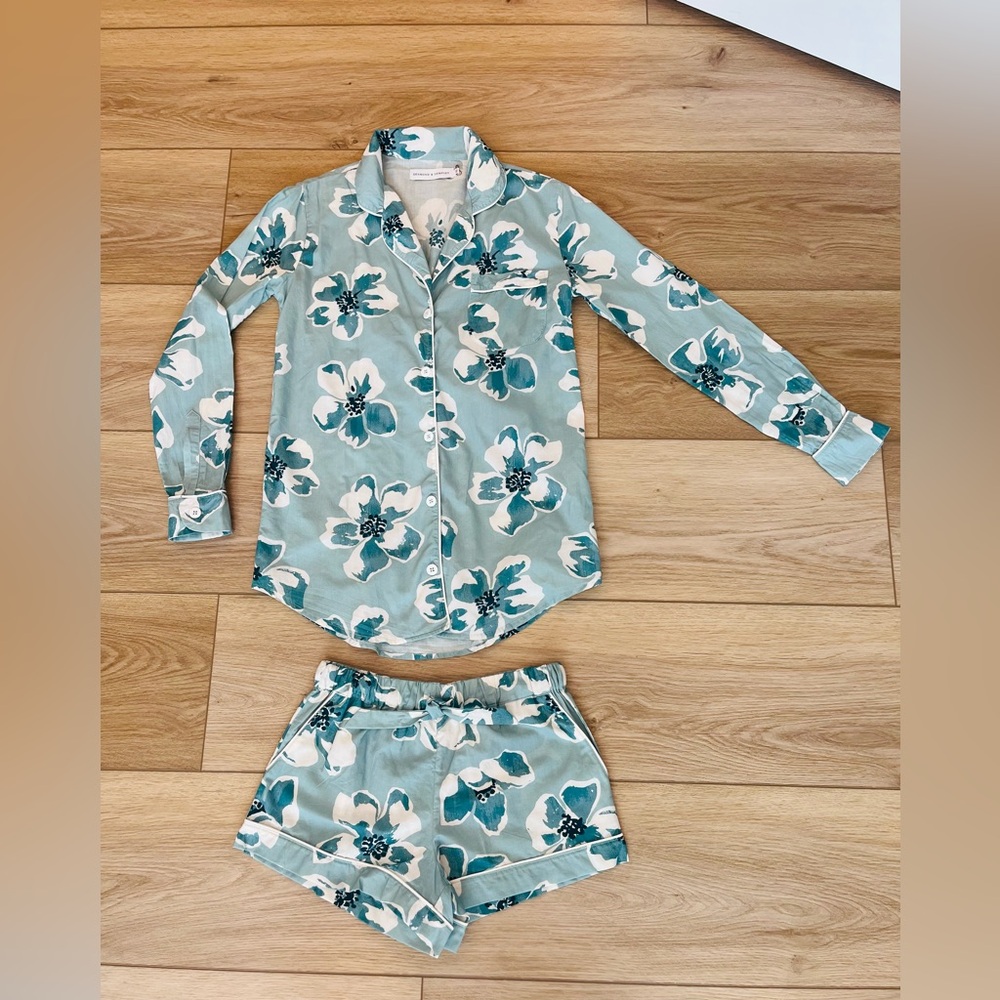Desmond & Dempsey Floral Pajama Set
